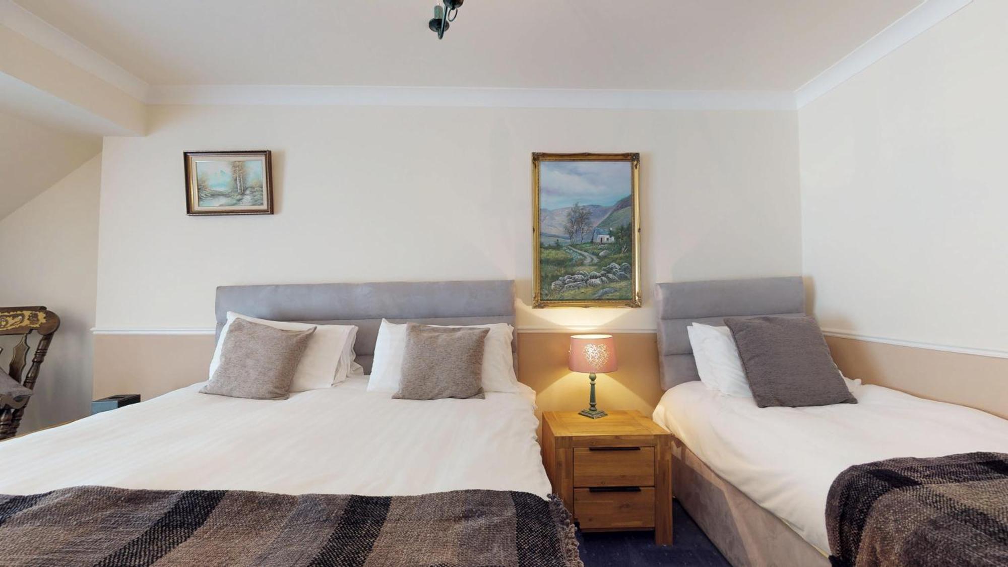 Отель Milltown House Дингл Номер фото